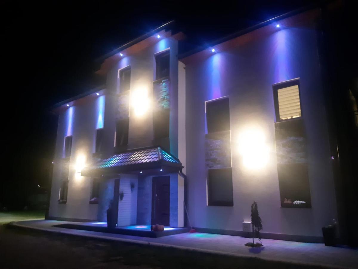 Villa Laguna Рева Екстер'єр фото